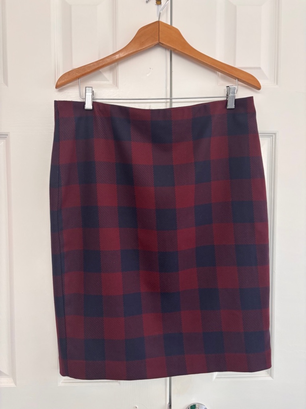 Ann Taylor Check Navy, Burgundy Pencil Skirt•fall trends•academia•classic•VGC•14